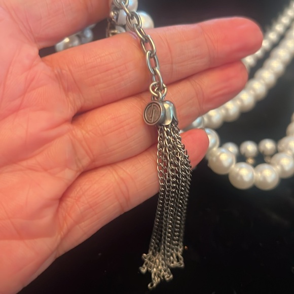 Dylanlex Pearl Choker - Picture 6 of 11